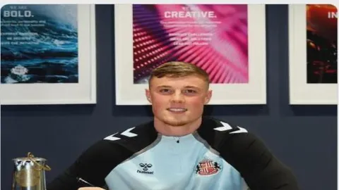 “2025年北京特色体育学校网球比赛完美落幕”