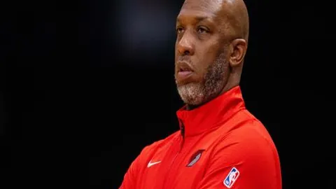 琼斯揭秘：昔日巨星再展风采，禁区内游刃有余如鱼得水！